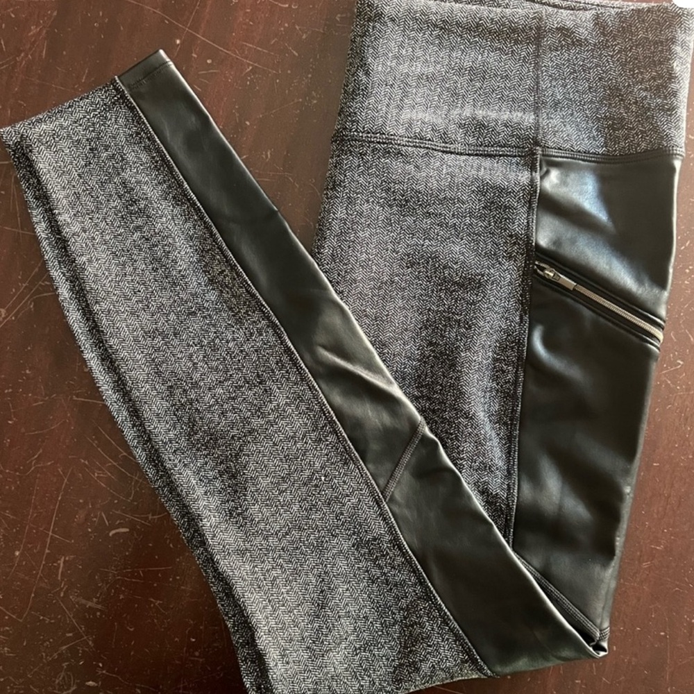 Athleta Heather Gray and Black Leggings